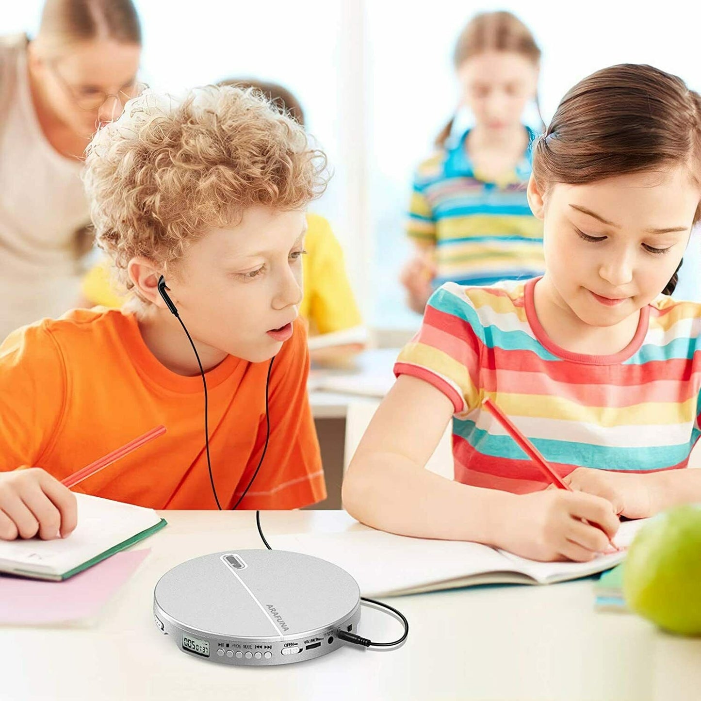 Small Portable Compact Personal CD Player With Headphones image 5