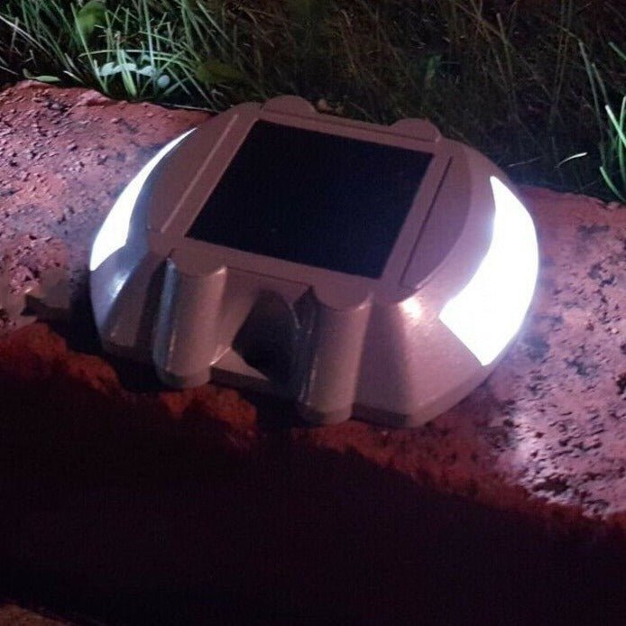 Outdoor LED Low Voltage Solar Pathway Lights 12 Pack image 3