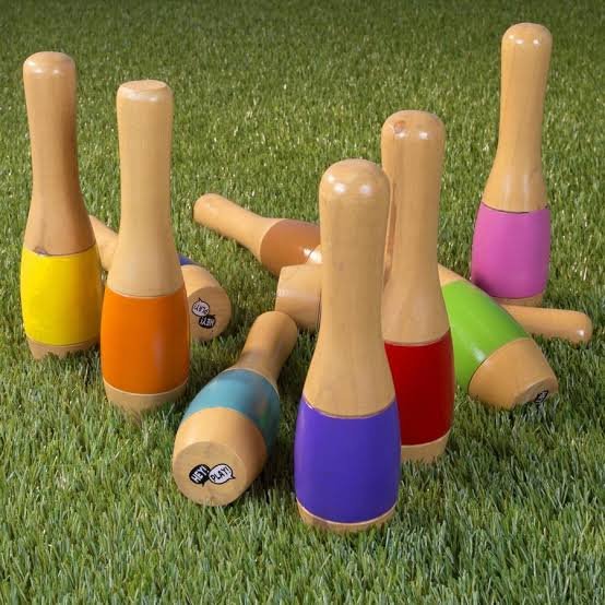 Ultimate Outdoor Wooden Lawn Bowling Set image 2