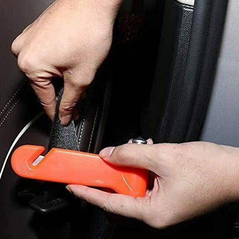 Portable Roadside Emergency Car / Truck Survival Safety Kit image 1