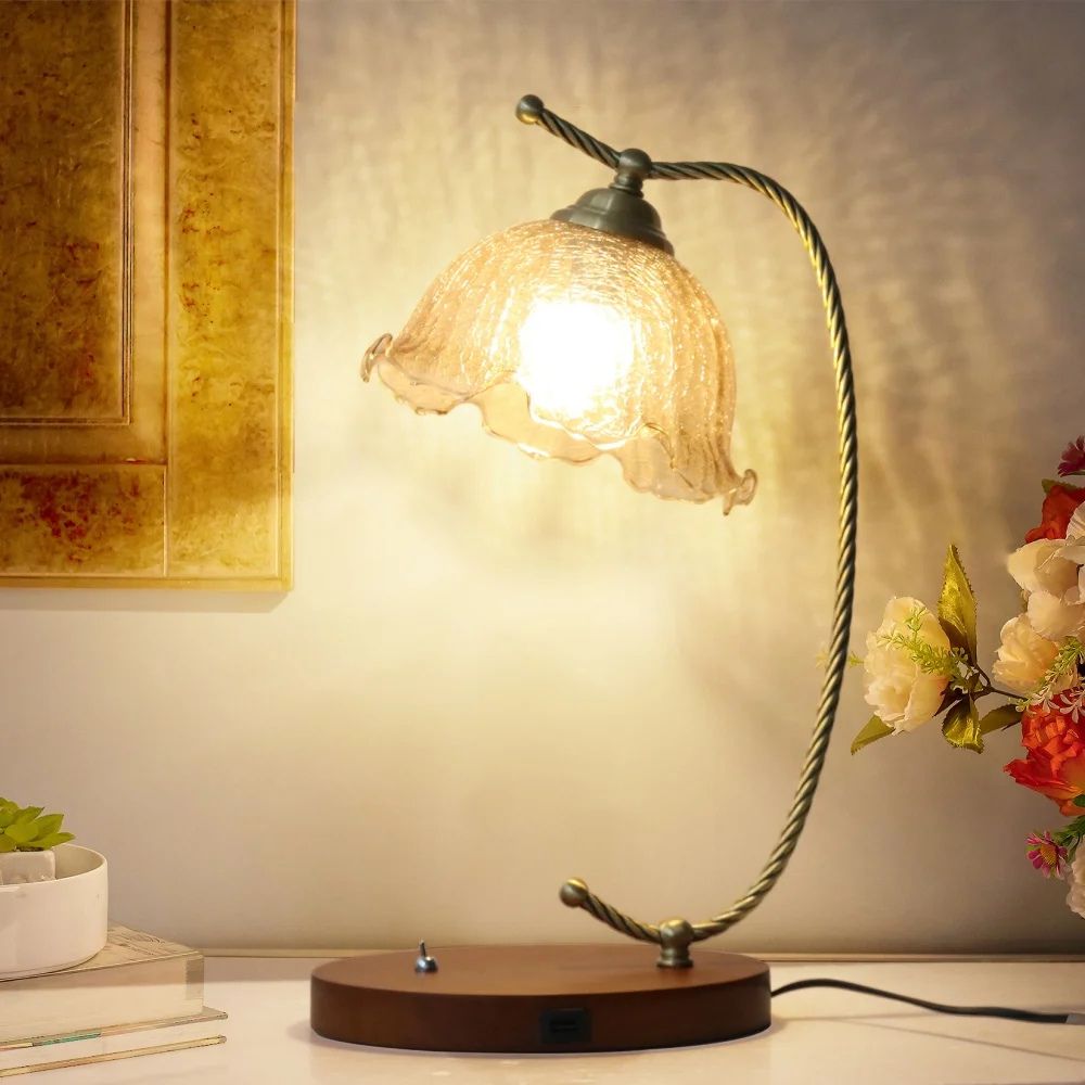 Modern Retro Bedside Table Lamp – Glass Flower Shade & Golden Copper Frame