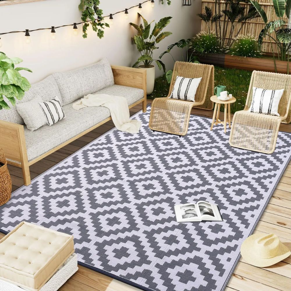 Reversible Outdoor Plastic Rug – Waterproof Camping & RV Mat for Patio, Rooftop & Garden