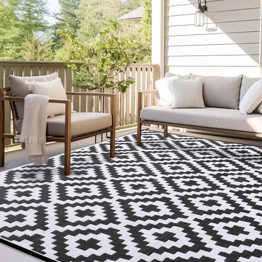 Reversible Outdoor Plastic Rug – Waterproof Camping & RV Mat for Patio, Rooftop & Garden