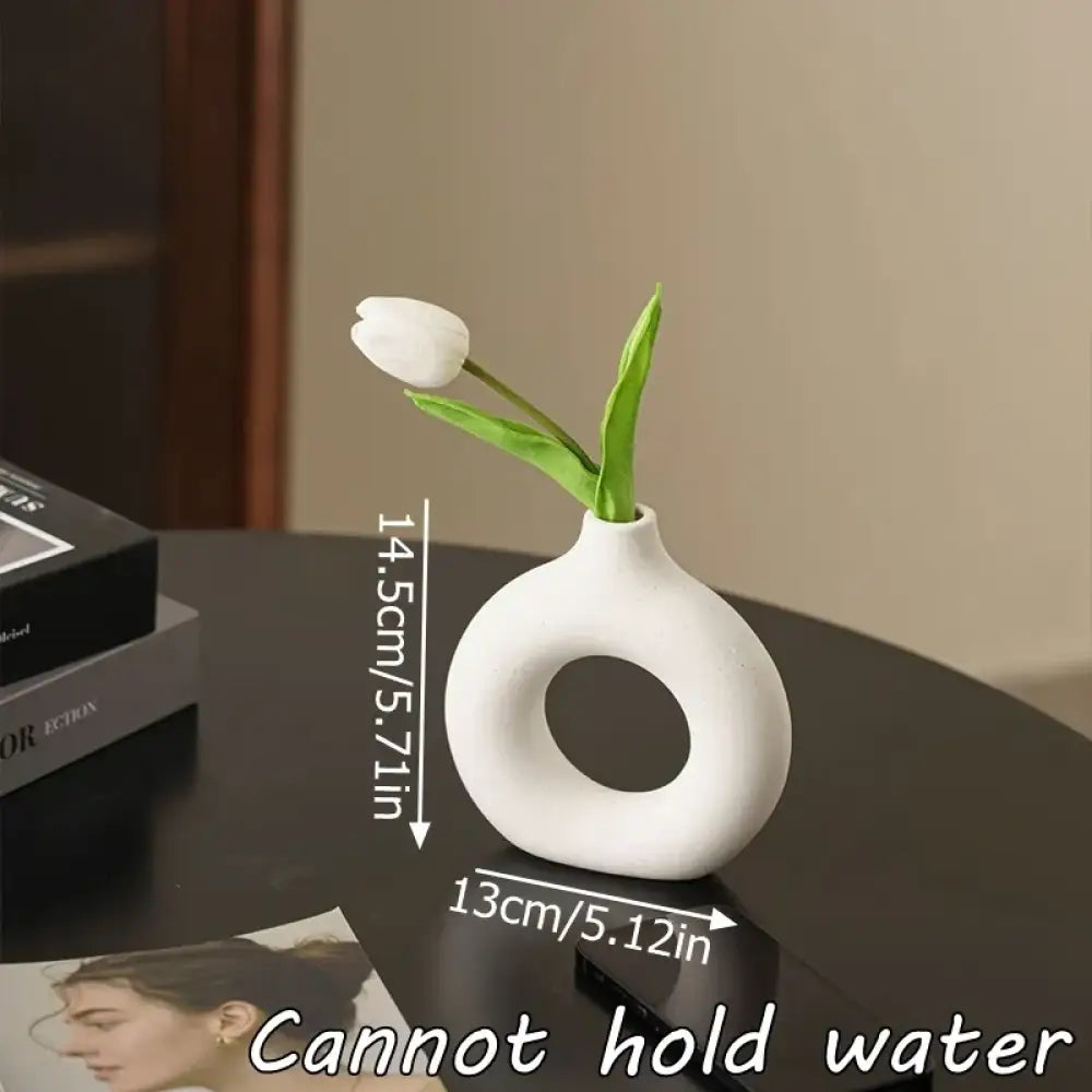 Minimalist Single-Stem Decor